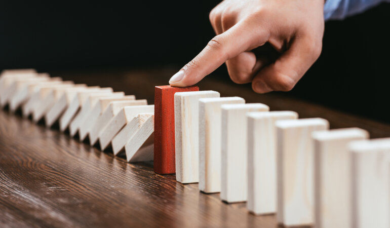 Rosyjska ropa runęła do $35: Kreml handluje ze stratą