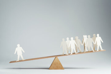 Płace w Polsce wzrosły o 8,2%, ale przepaść między branżami się pogłębia