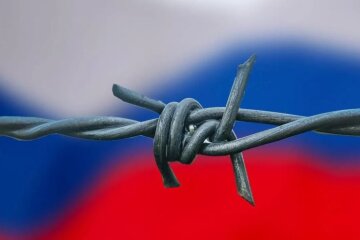 Sankcje obaliły gospodarkę Rosji: wydobycie ropy spada, a kurorty straciły miliony turystów